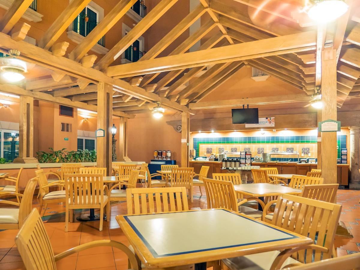 Holiday Inn Express Torreon By Ihg Exteriér fotografie